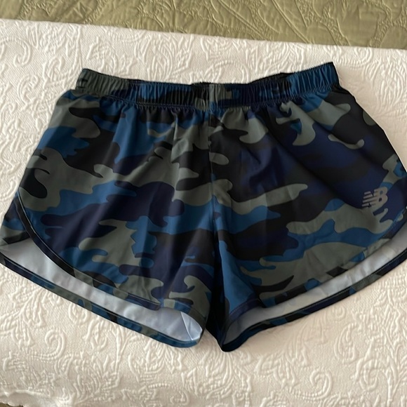 Camo short shorts by New Balance size small. - Picture 1 of 4